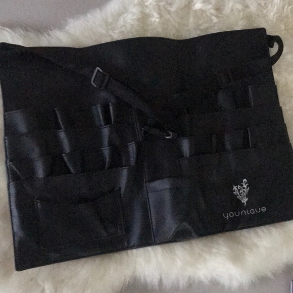 Younique Makeup artist apron - Picture 3 of 8